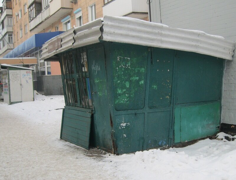 Понад 50 самовільних тимчасових споруд вже знесені з вулиць Черкас